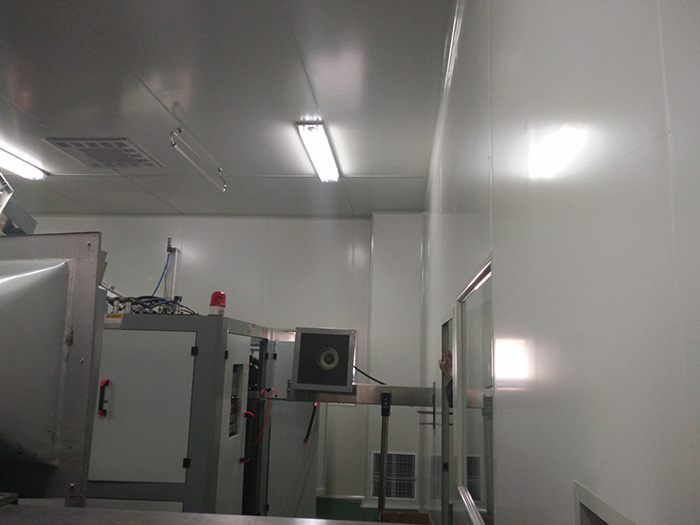 吉拓機(jī)械走向世界無菌凈化生產(chǎn)線吹瓶機(jī)